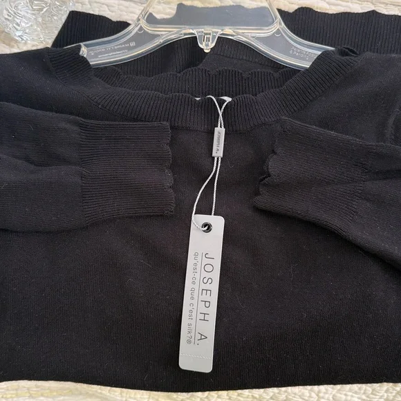 Joseph A Black Ribbed Sweater - Picture 3 of 5